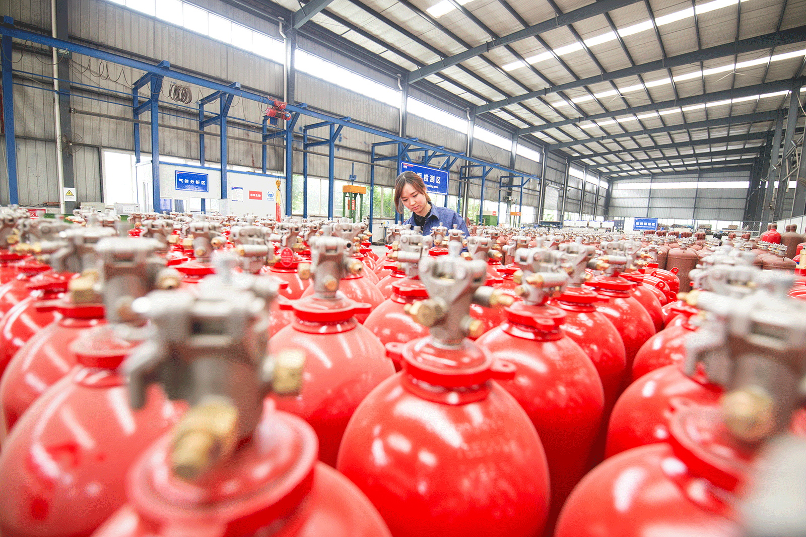 1522389943921525.gif 13.gif